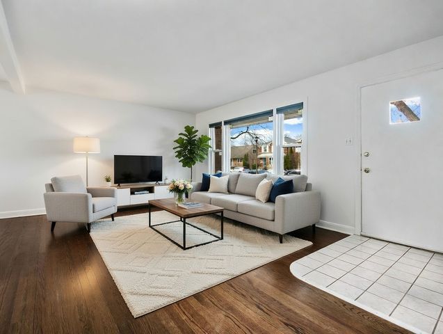 8727 Hamlin Avenue, Skokie, IL 60076