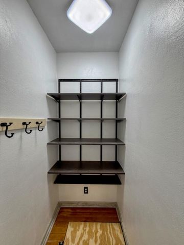 1806 AVENUE C, Council Bluffs, IA 51501