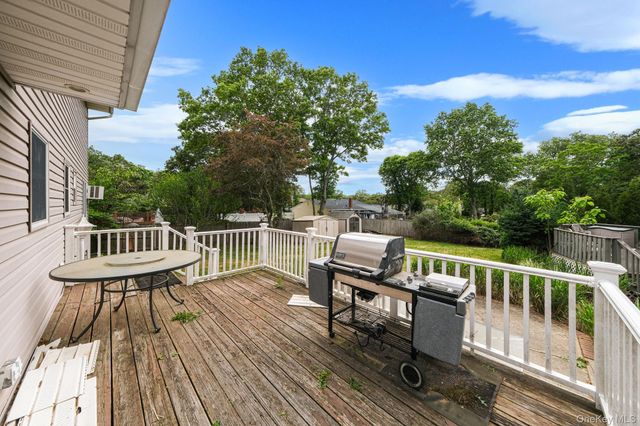 404 Bicycle Path, Port Jefferson Station, NY 11776
