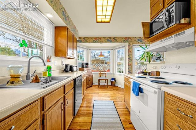 618 W Cheyenne Road, Colorado Springs, CO 80906