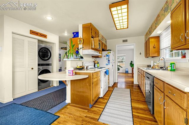 618 W Cheyenne Road, Colorado Springs, CO 80906