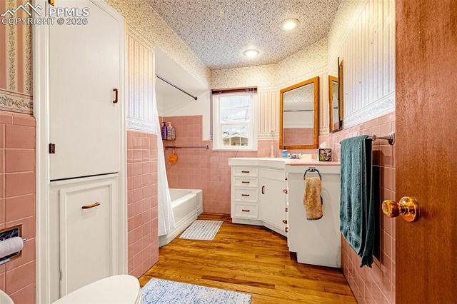 618 W Cheyenne Road, Colorado Springs, CO 80906