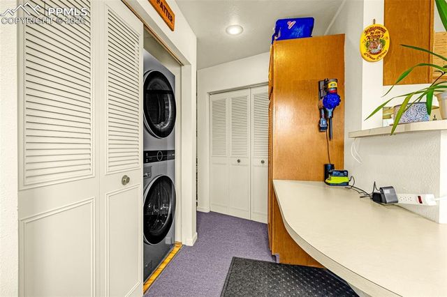 618 W Cheyenne Road, Colorado Springs, CO 80906