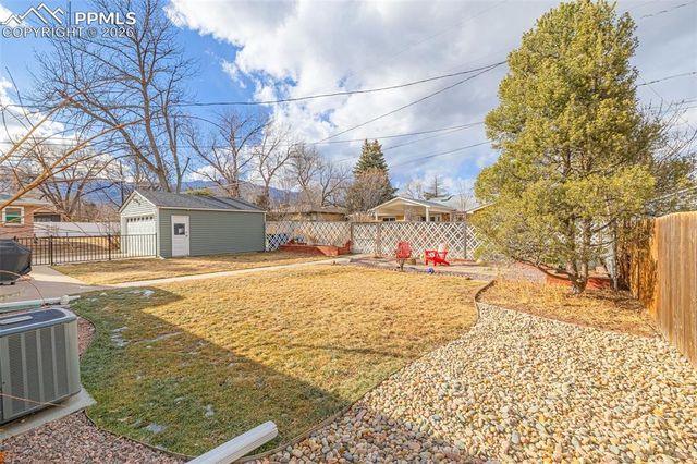 618 W Cheyenne Road, Colorado Springs, CO 80906