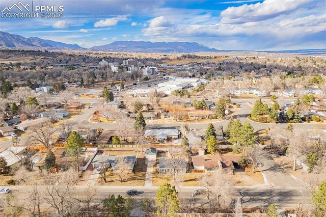 618 W Cheyenne Road, Colorado Springs, CO 80906