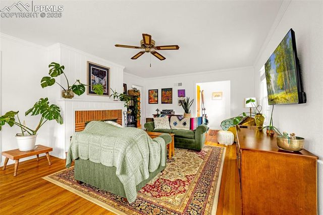 618 W Cheyenne Road, Colorado Springs, CO 80906