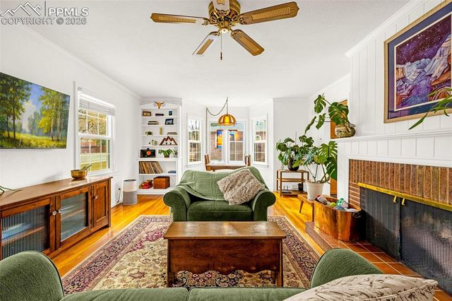 618 W Cheyenne Road, Colorado Springs, CO 80906