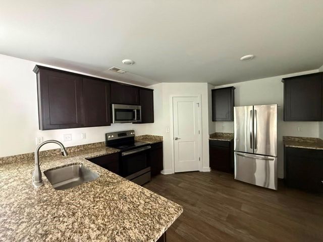 1104 Laflor Way, Mcdonough, GA 30253