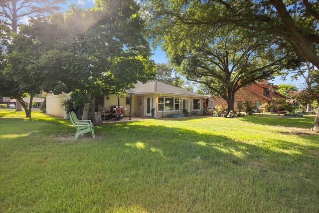 235 Fairlawn Drive, Hideaway, TX 75771