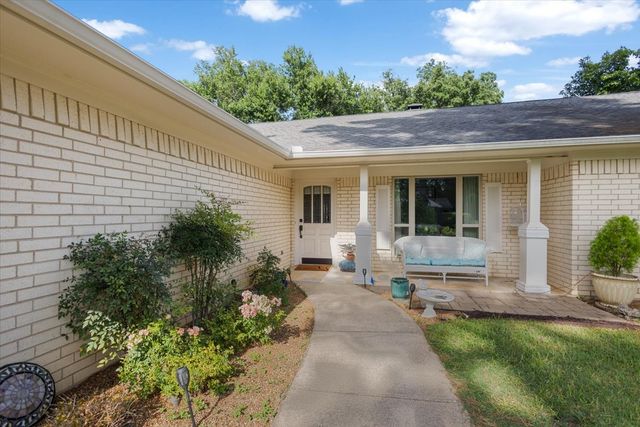 235 Fairlawn Drive, Hideaway, TX 75771
