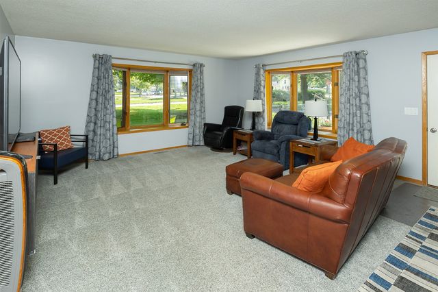 502 5th Avenue SW, Altoona, IA 50009