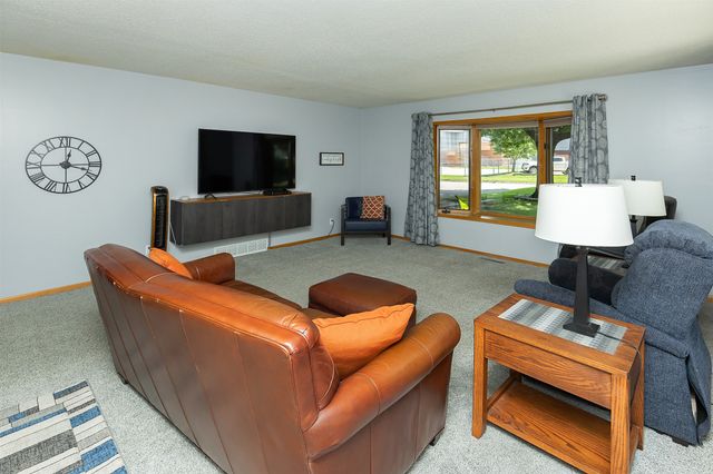 502 5th Avenue SW, Altoona, IA 50009