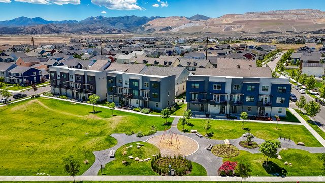 6366 W SUGARCANE DR, South Jordan, UT 84009