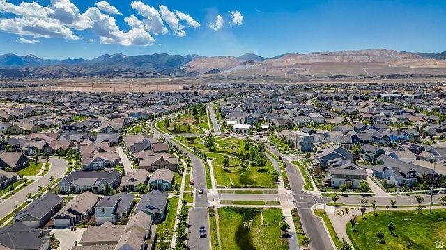 6366 W SUGARCANE DR, South Jordan, UT 84009