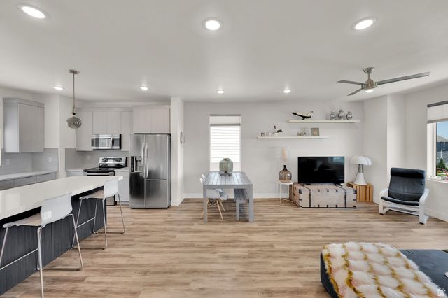 6366 W SUGARCANE DR, South Jordan, UT 84009