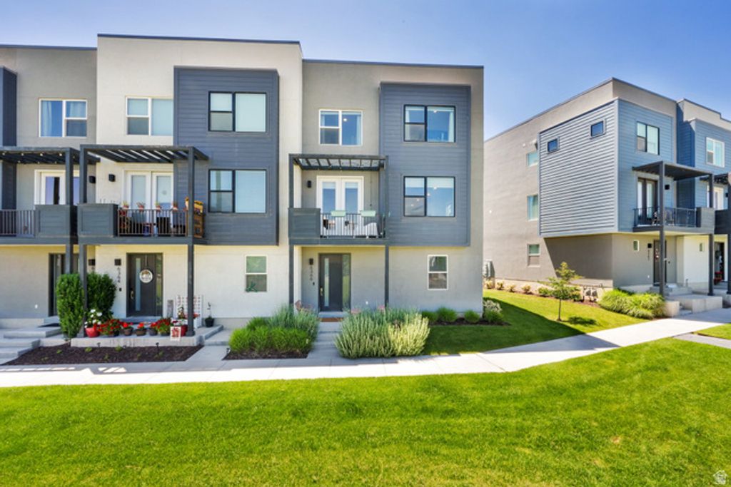 6366 W SUGARCANE DR, South Jordan, UT 84009