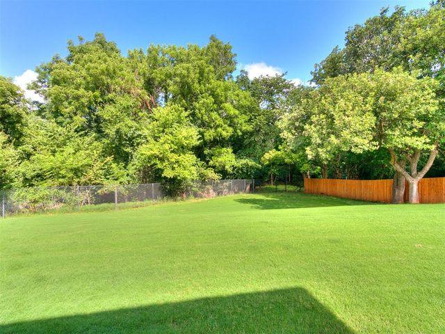 10649 Green Meadows Drive, Edmond, OK 73025