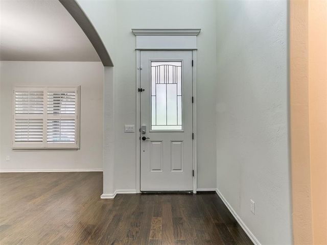 10649 Green Meadows Drive, Edmond, OK 73025