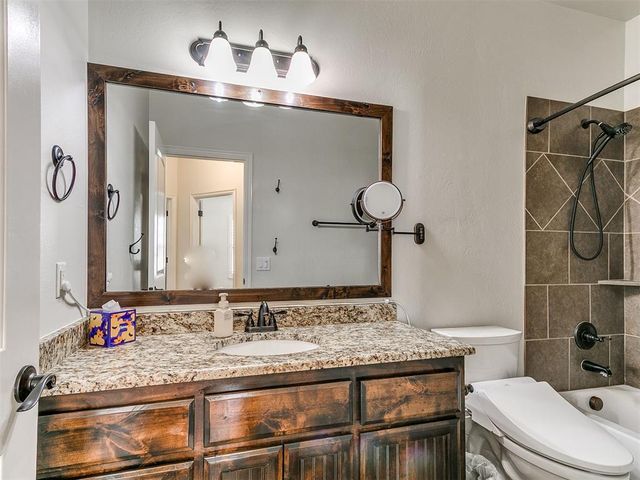 10649 Green Meadows Drive, Edmond, OK 73025