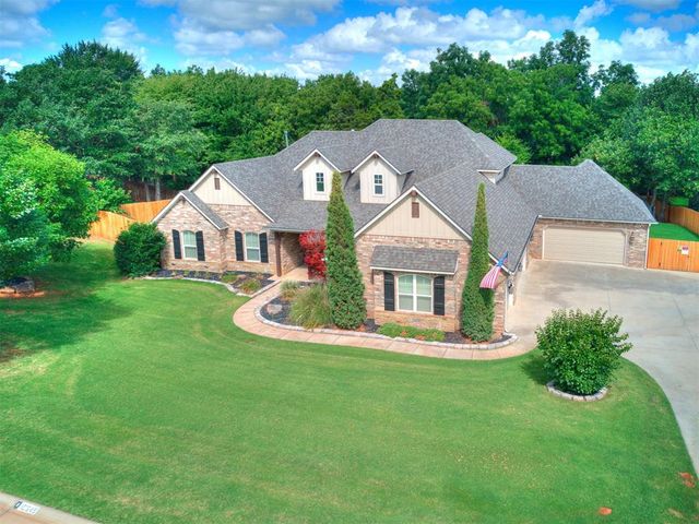 10649 Green Meadows Drive, Edmond, OK 73025