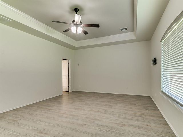 10649 Green Meadows Drive, Edmond, OK 73025