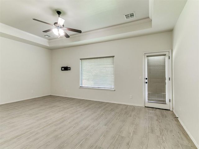 10649 Green Meadows Drive, Edmond, OK 73025