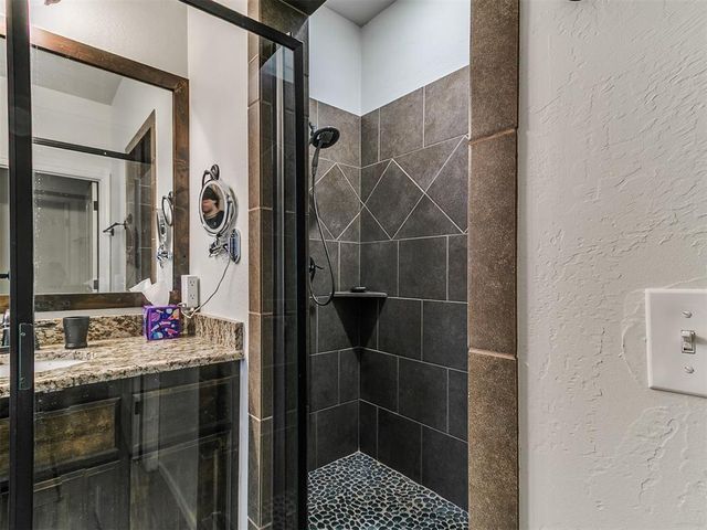 10649 Green Meadows Drive, Edmond, OK 73025