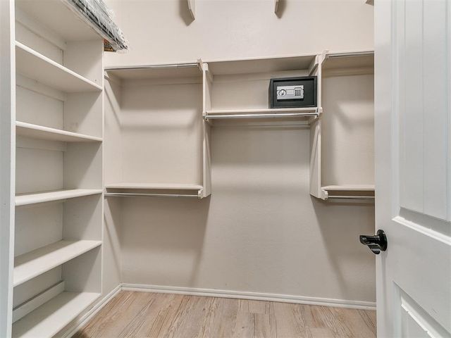 10649 Green Meadows Drive, Edmond, OK 73025