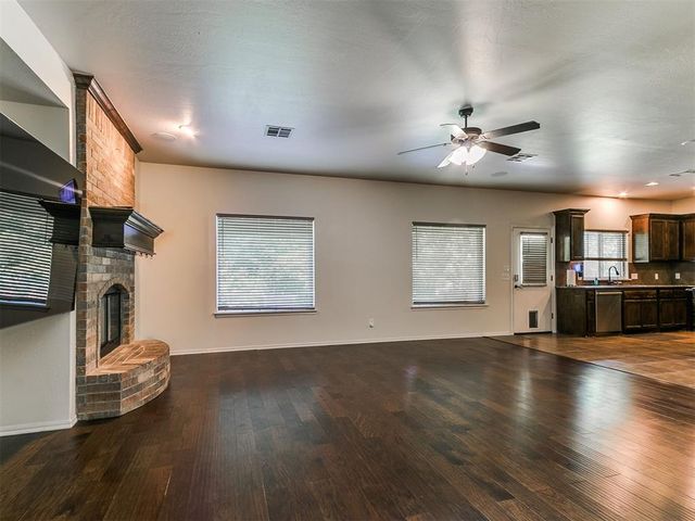 10649 Green Meadows Drive, Edmond, OK 73025