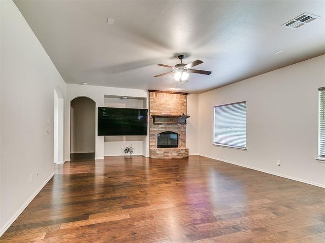 10649 Green Meadows Drive, Edmond, OK 73025