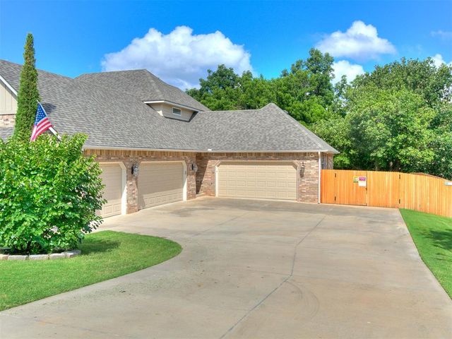 10649 Green Meadows Drive, Edmond, OK 73025