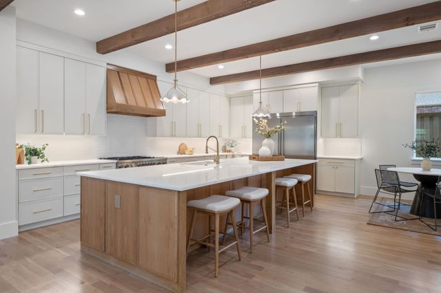 6437 Churchill Way, Dallas, TX 75230