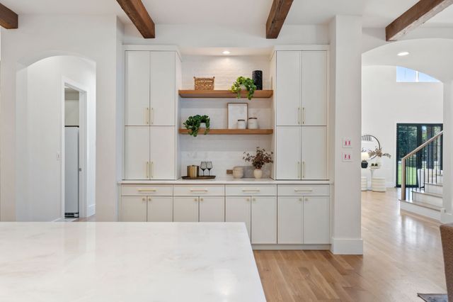 6437 Churchill Way, Dallas, TX 75230