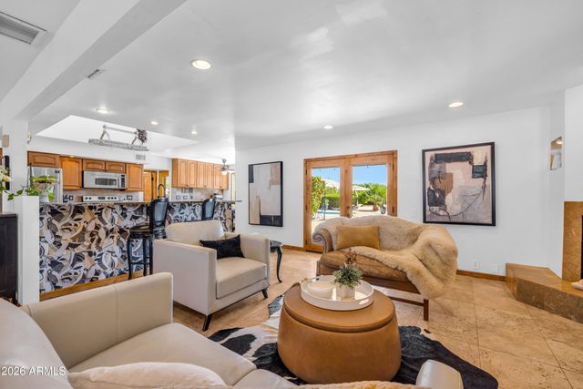 8611 E JENAN Drive, Scottsdale, AZ 85260