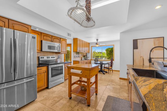 8611 E JENAN Drive, Scottsdale, AZ 85260