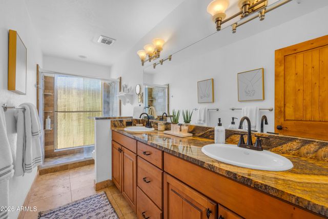 8611 E JENAN Drive, Scottsdale, AZ 85260