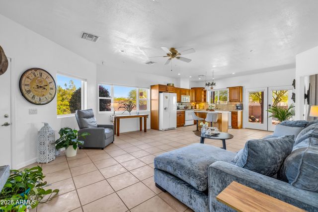 8611 E JENAN Drive, Scottsdale, AZ 85260