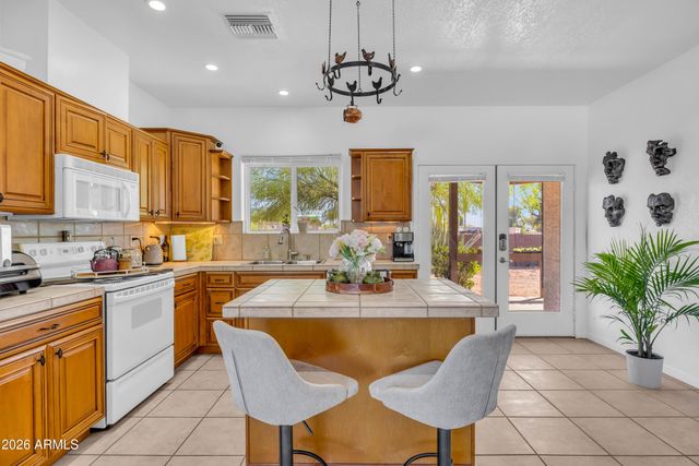 8611 E JENAN Drive, Scottsdale, AZ 85260