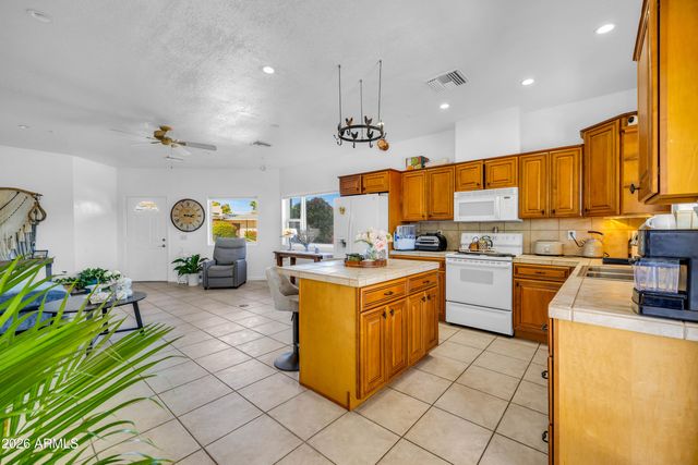 8611 E JENAN Drive, Scottsdale, AZ 85260