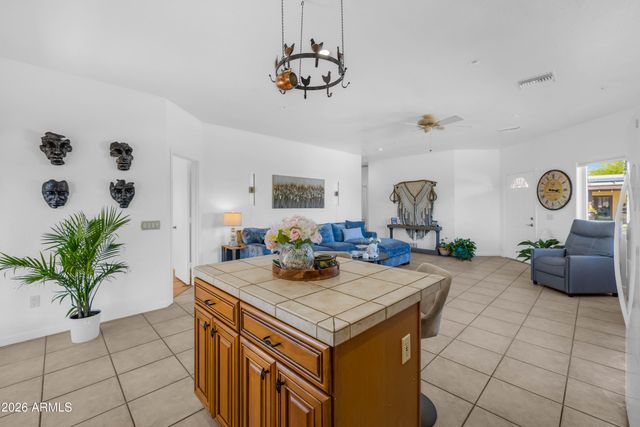 8611 E JENAN Drive, Scottsdale, AZ 85260