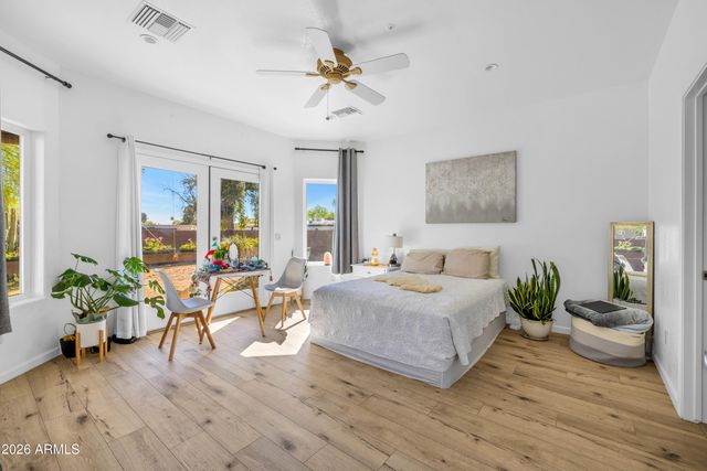 8611 E JENAN Drive, Scottsdale, AZ 85260