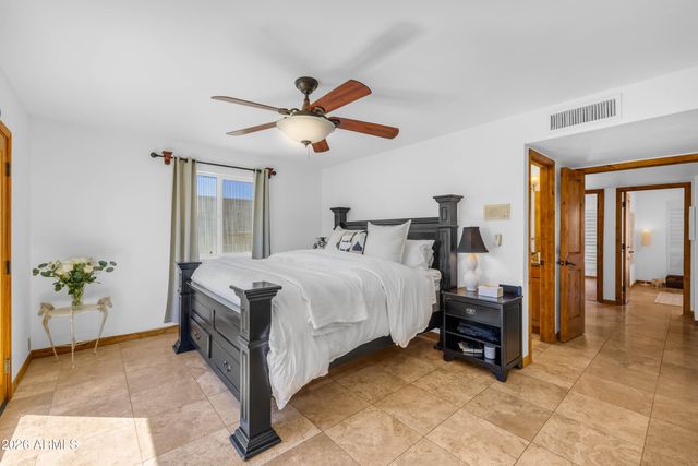 8611 E JENAN Drive, Scottsdale, AZ 85260