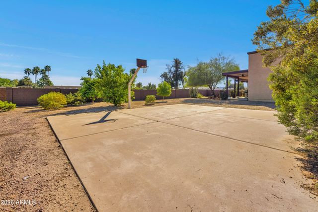 8611 E JENAN Drive, Scottsdale, AZ 85260