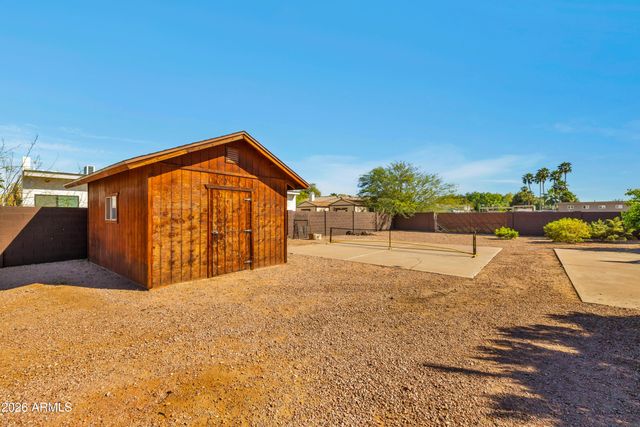 8611 E JENAN Drive, Scottsdale, AZ 85260