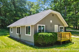 8660 Merry Drive, Rockford, MI 49341