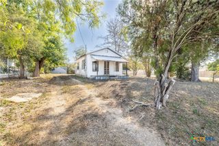 936 Water Street, Gonzales, TX 78629