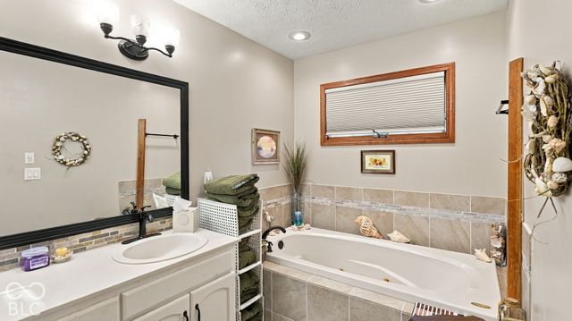 842 Deerfield Road, Anderson, IN 46012