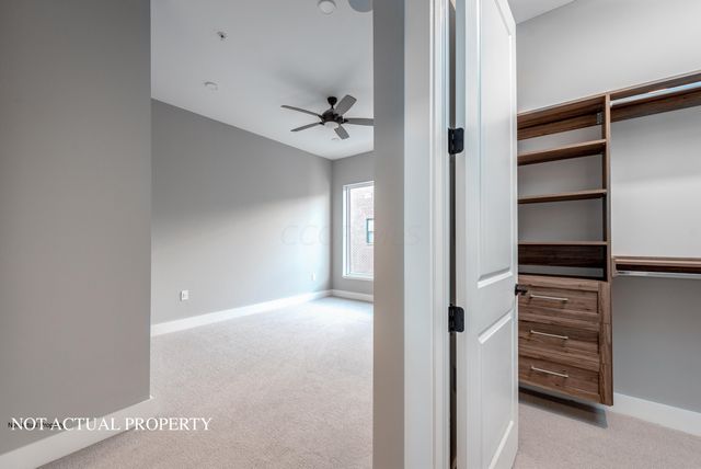 270 Dickenson Street, 403, Columbus, OH 43215