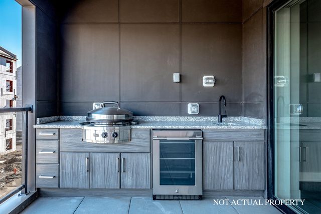 270 Dickenson Street, 403, Columbus, OH 43215