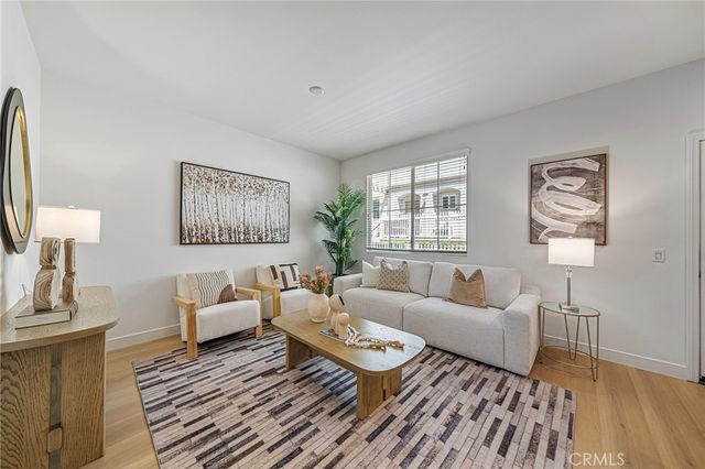 318 N Calvados, Azusa, CA 91702